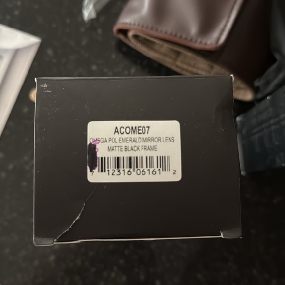 WILEY X OMEGA WRAP SUNGLASSES WITH GREEN MIRROR NEW IN BOX - Picture 9 of 9